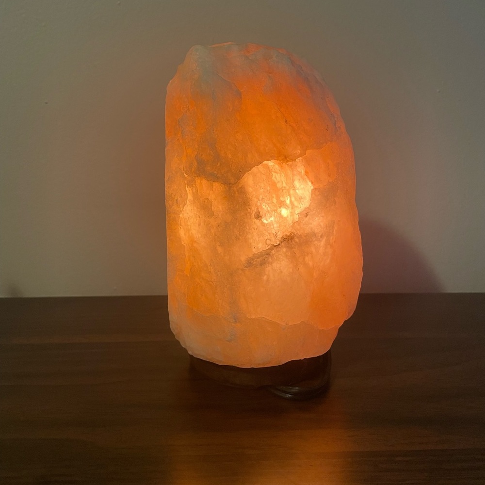 Himalayan salt lamp